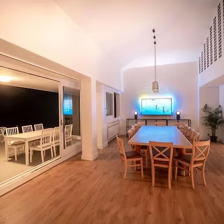 Вилла Basque Breath-villa Unica,vista Fantastica,piscina