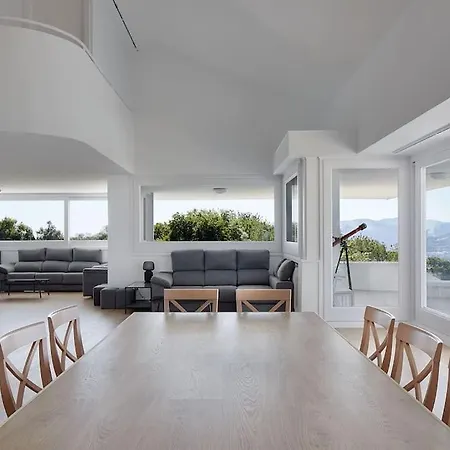 Basque Breath-villa Unica,vista Fantastica,piscina 别墅 *